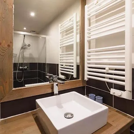 Bio Corti 6p. 3 Ch Proche Pistes/commerces Appartement